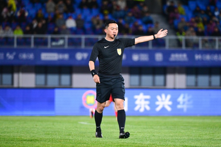 津門虎2-2三鎮(zhèn)：于根偉稱“百分之百點球”被漏判，補時僅多1分鐘