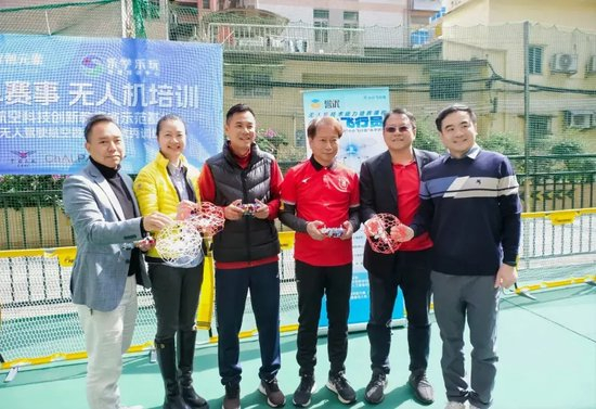 穗安街超趣味賽啟動 周穗安駿文雅苑設(shè)工作室鋪路社區(qū)足球生態(tài)