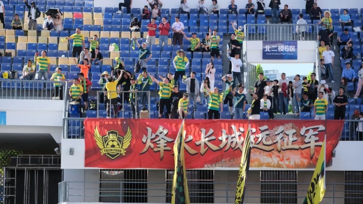 楊運(yùn)第70分鐘頭槌定音 榆林礦工1-0力克北京勇士 楊運(yùn)第70分鐘頭槌定音 榆林礦工1-0力克北京勇士