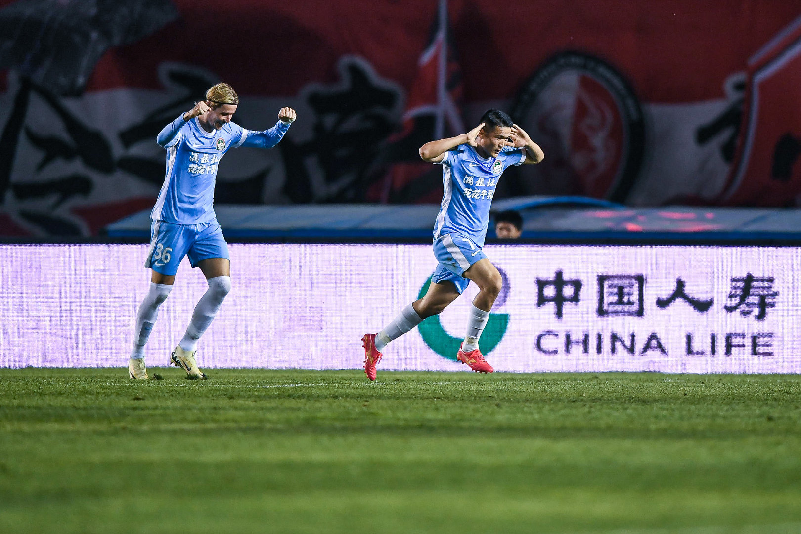 河南1-0亞泰止頹 拉莫斯上任首勝 鐘義浩角球墊射 河南1-0亞泰止頹 拉莫斯上任首勝 鐘義浩角球墊射
