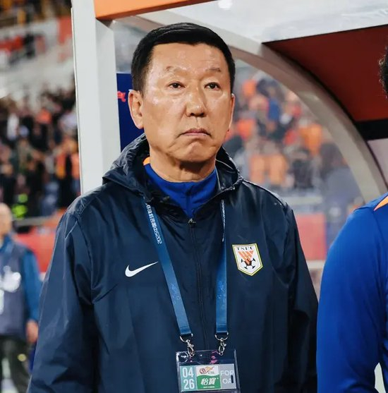 泰山0-1申花兩連敗落后7分 崔康熙變陣無(wú)效右路新人成短板 泰山0-1申花兩連敗落后7分 崔康熙變陣無(wú)效右路新人成短板