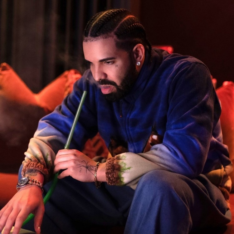 Drake新歌炮轟詹姆斯：靠換隊(duì)成就生涯，稱自己才是真男人