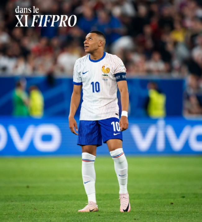 2.1萬職業(yè)球員投票 姆巴佩入選FIFPRO年度最佳陣容 2.1萬職業(yè)球員投票 姆巴佩入選FIFPRO年度最佳陣容